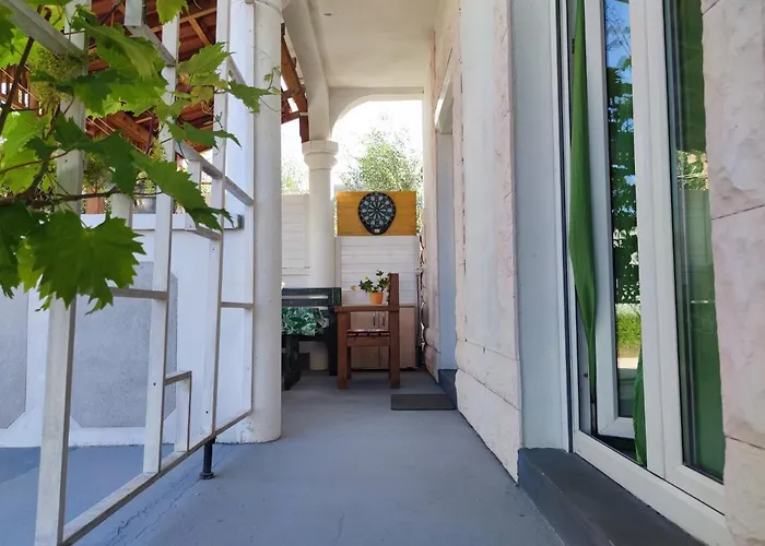 Helena Apartment